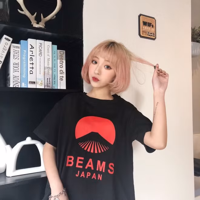 Kể sơ sơ Real từng nhuộm như màu xám, màu nâu, màu trà sữa, màu xanh lá, màu hồng, màu lam, màu xanh tím, màu đỏ, màu bạch kim, màu cafe, màu cam, màu nõn chuối...