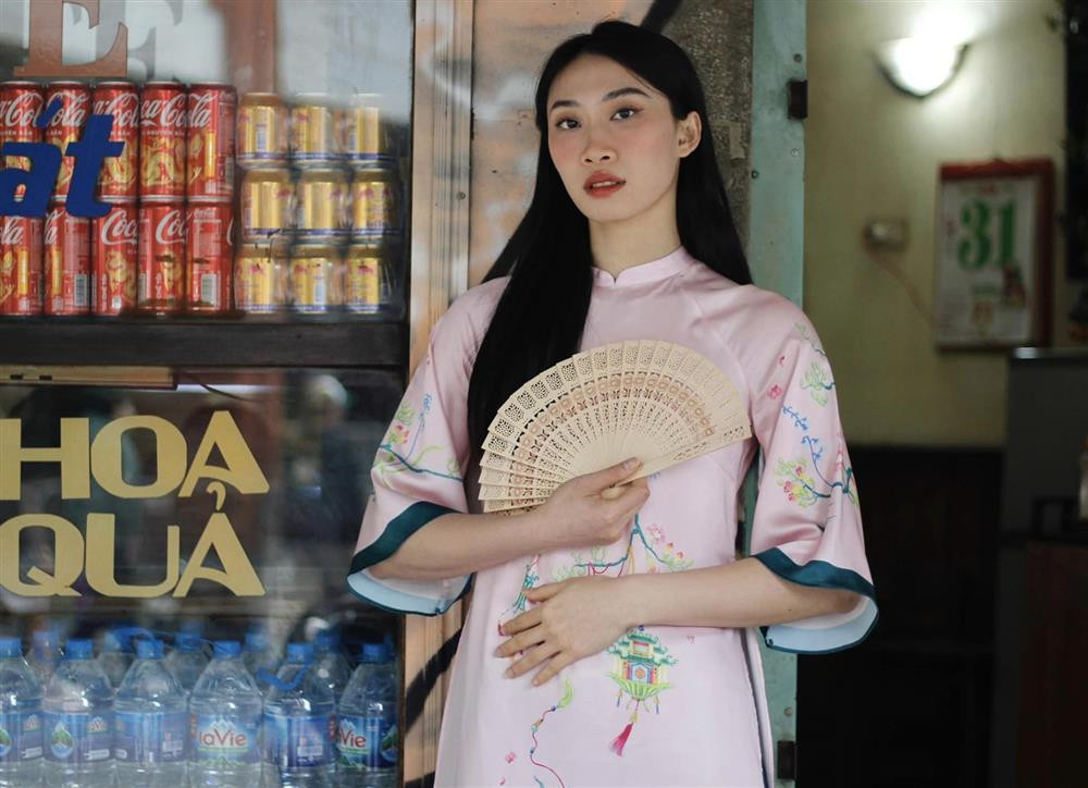 Tại giải U19 Châu Á năm 2016, Nguyệt Anh là nhân tố quan trọng cùng đội tuyển U19 Việt Nam có được chiến thắng lịch sử trước U19 Hàn Quốc.