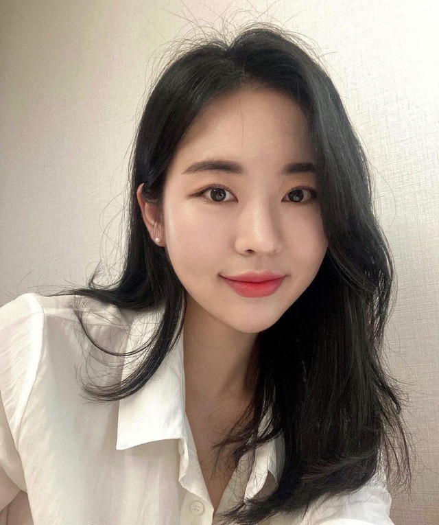 Tuy nhiên để có được thân hình quyến rũ như vậy thì người đẹp xứ Hàn phải chăm chỉ tập luyện. Miji chọn theo đuổi bộ môn gym và pilates để duy trì dáng chuẩn.