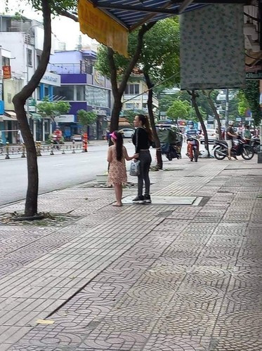 Ngày 31/5/2021, N. không đeo khẩu trang cùng con gái vào cửa hàng Circle trên đường Tôn Đản (P.13, Q.4) và gây ra cuộc cãi vã. Sự việc đã bị lực lượng chức năng lập biên bản và UBND P.13 ra quyết định xử lý vi phạm với tổng số tiền 2,3 triệu đồng. Mẹ ruột Ngân đã đóng phạt thay..