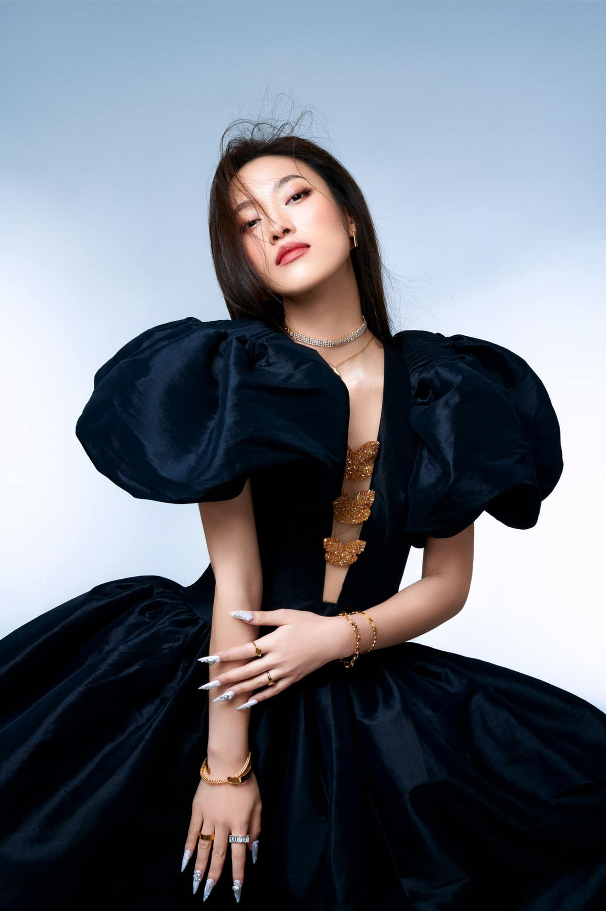 Bên cạnh làm MC cho hàng loạt sự kiện đình đám, Khánh Vy còn là gương mặt rất “đắt show” sự kiện, quảng cáo.