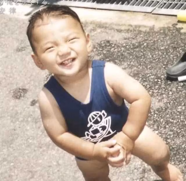 Trước đó, cầu thủ sinh năm 1998 cũng đã gây chú ý khi góp công 1 bàn trong chiến thắng 2-1 của Nhật trước Đức ở trận mở màn bảng E World Cup 2022 hôm 23/11.