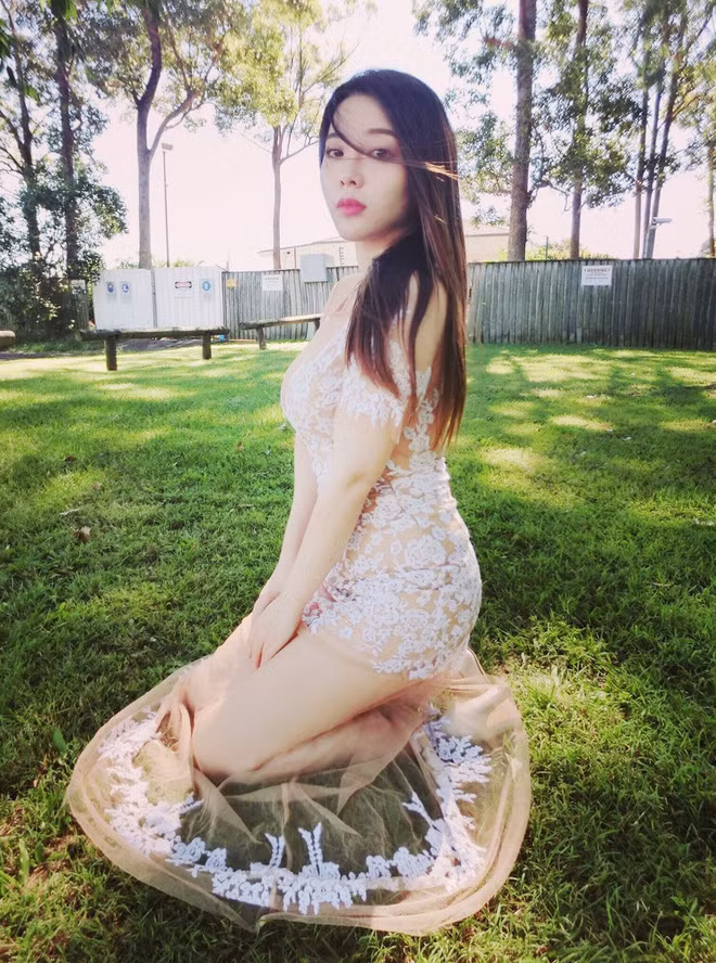 Là PT, chắc hẳn vóc dáng của Jane không có gì để chê cả. Nhưng ít ai biết rằng trước khi sở hữu body chuẩn này, Jane cũng từng khốn khổ vì cân nặng.