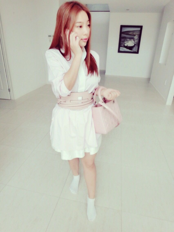 Jane Cheng chia sẻ: "Tôi nghĩ các cô gái nên yêu thương bản thân mình trước, giống như cách tôi đang làm vậy. Tôi không giảm cân vì ai cả, vì chính sức khỏe của tôi thôi".