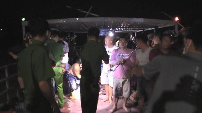 Hiện tại, cơ quan công an vẫn đang truy tìm những người còn lại tham gia sới bạc để tiếp tục điều tra làm rõ.