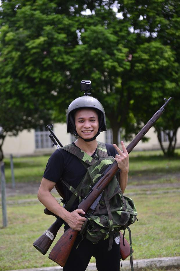 Ở phần bình luận, đông đảo netizen đã gửi lời chúc sức khoẻ, may mắn đến “tộc trưởng”, đồng thời bày tỏ sự háo hức, mong chờ về việc anh xuất hiện trên sóng truyền hình.