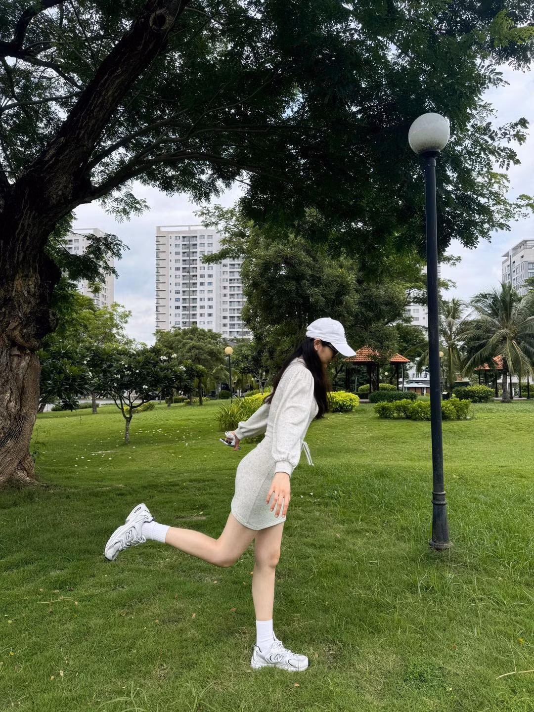 Gia nhập MTP Entertainment đã lâu nhưng hoạt động chủ yếu của Hải Tú là "ở ẩn". Cô chỉ tham gia 2 dự án của Sơn Tùng M-TP và cũng ít cập nhật thông tin trên mạng xã hội.