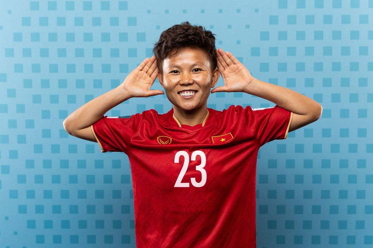 Bích Thùy vui vẻ trong bộ ảnh "làm nóng" World Cup 2023.