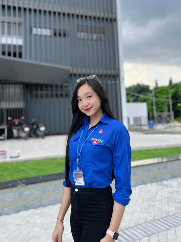 Vậy nên, khi Vân Anh đưa ra quyết định thi Hoa hậu, hầu hết người hâm mộ đều ủng hộ hot TikToker thử sức ở lĩnh vực mới.