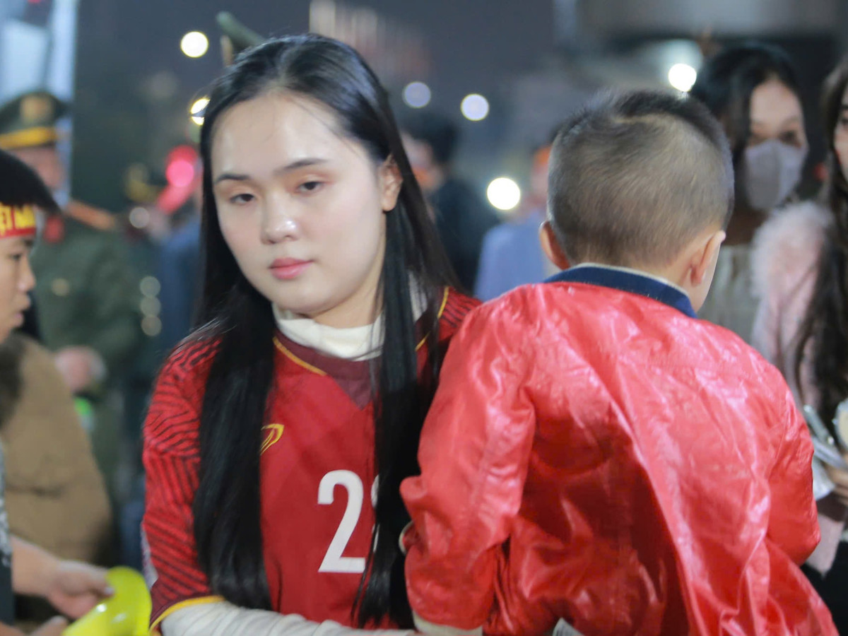 Hiện tại Quỳnh Anh miệt mài bán hàng mỹ phẩm.