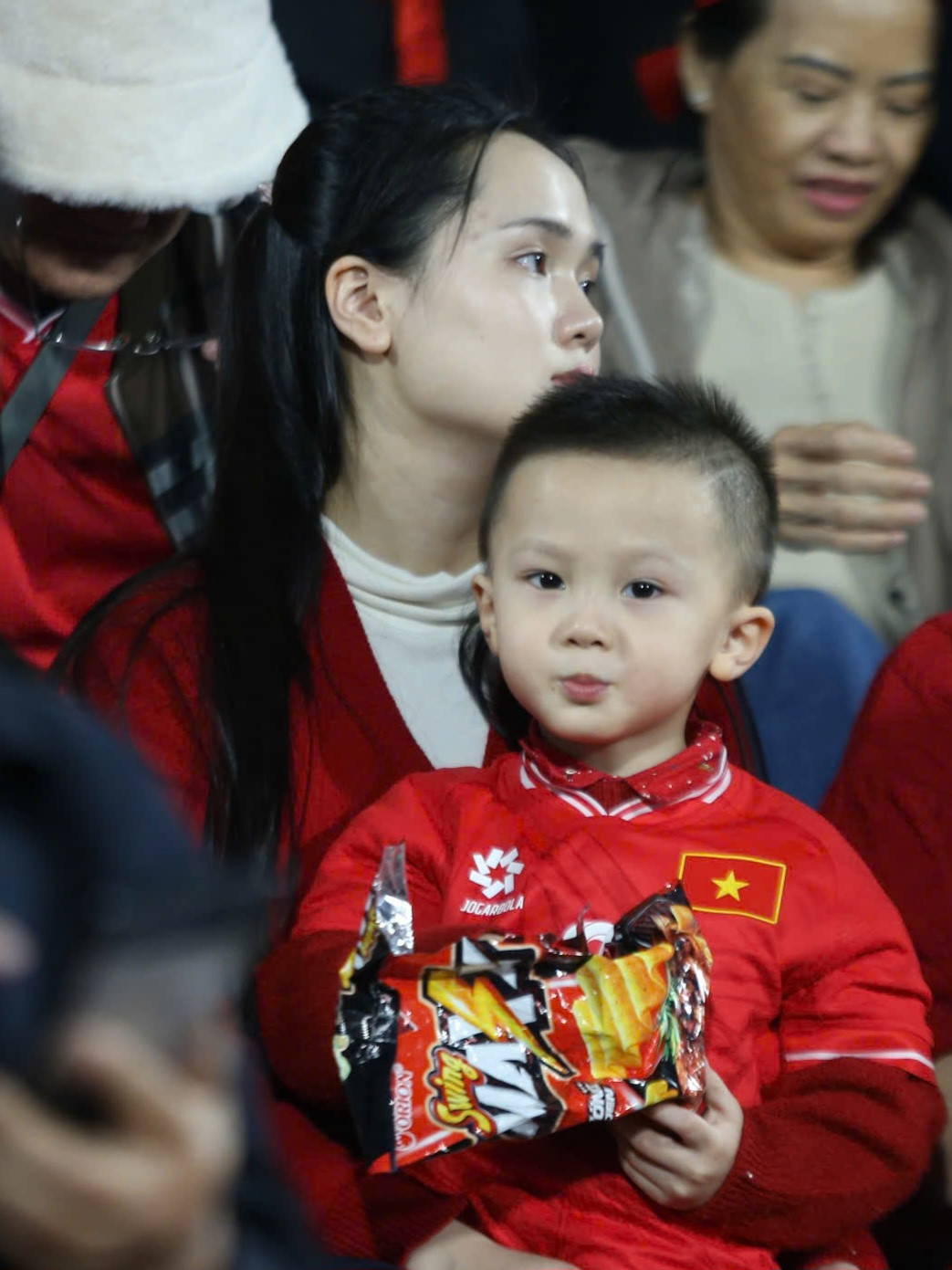 Dù ĐT Việt Nam thi đấu tại Việt Trì hay đi sân khách, Quỳnh Anh đều theo chân và trở thành điểm tựa vững chắc cho Duy Mạnh thi đấu trên sân.