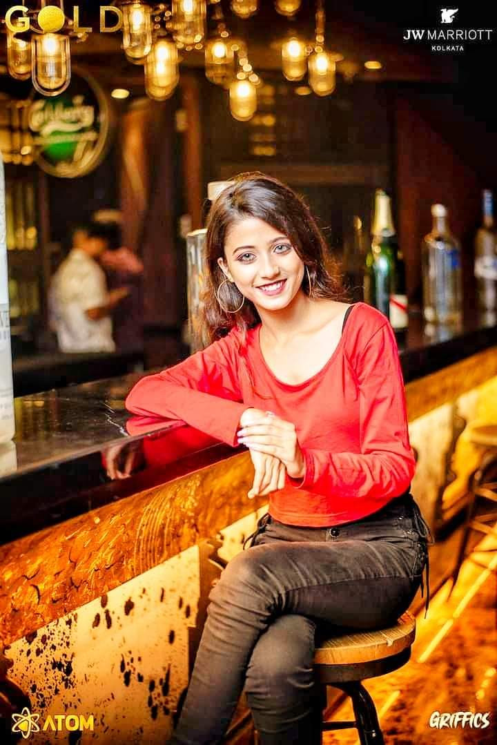 Theo thời gian, độ nổi tiếng của Joyeeta Sanyal cũng dần rơi vào dĩ vãng. Sau 2 năm, nhiều người thậm chí còn không nhận ra nhan sắc nàng thơ tuổi 17 từng khuấy đảo cộng đồng mạng.