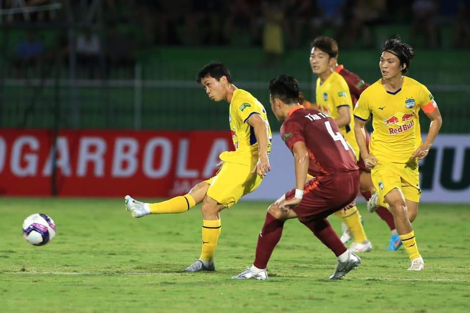 HAGL toat mo hoi truoc Binh Dinh, cam 1 diem ve 