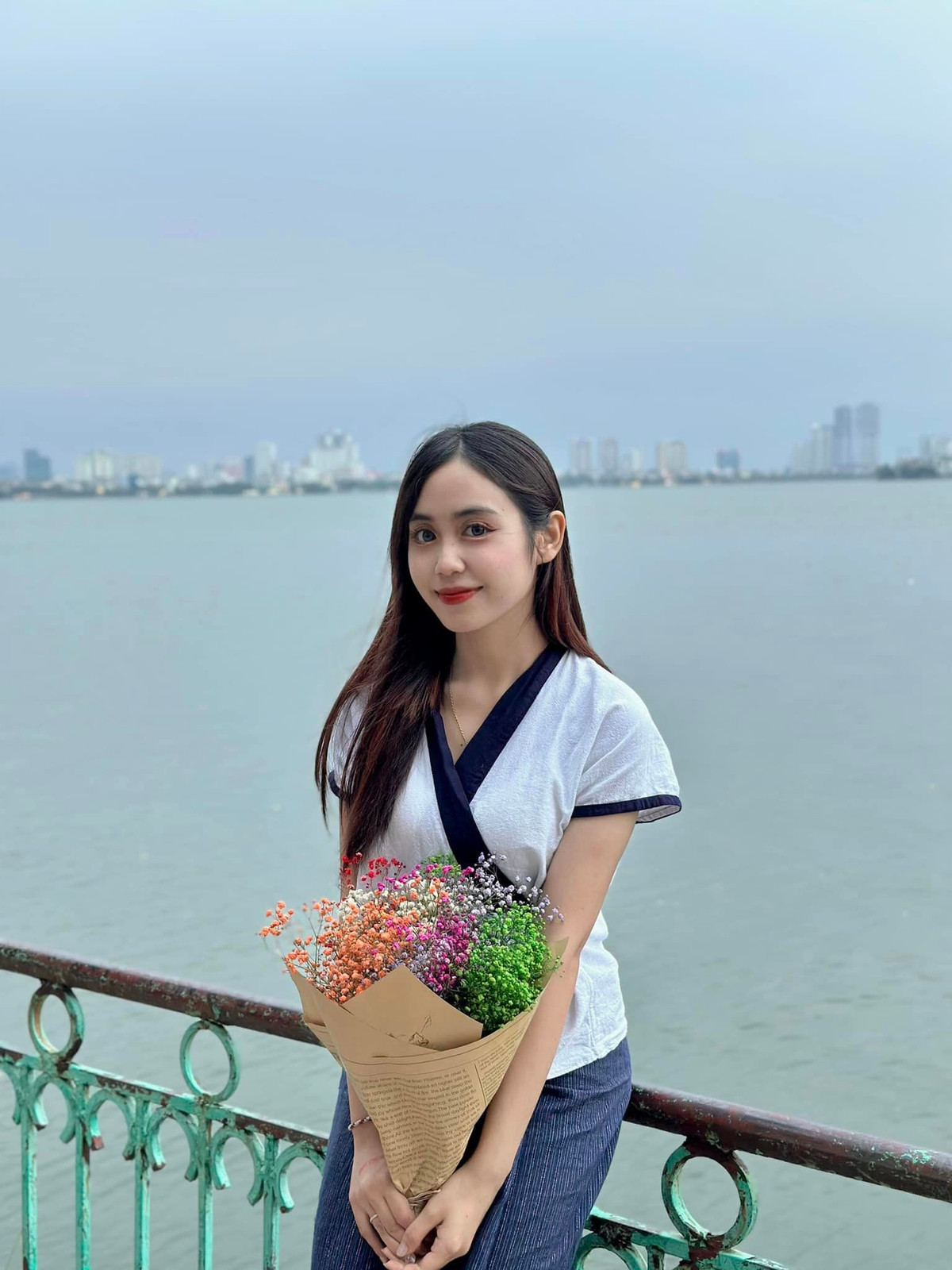 Đứng trước nhiều cơ hội mới, Maysa lại có tình cảm đặc biệt với Việt Nam. Nữ sinh may mắn đoạt giải nhì trong kỳ thi ASEAN Quiz cấp tỉnh và nhận được học bổng toàn phần sang Việt Nam đúng như ý muốn.