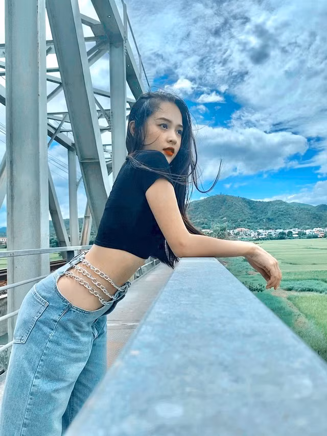 Nhận thức được tầm quan trọng của vóc dáng và sức khỏe trong cuộc sống, Trúc Lâm lên kế hoạch giảm cân nghiêm túc.