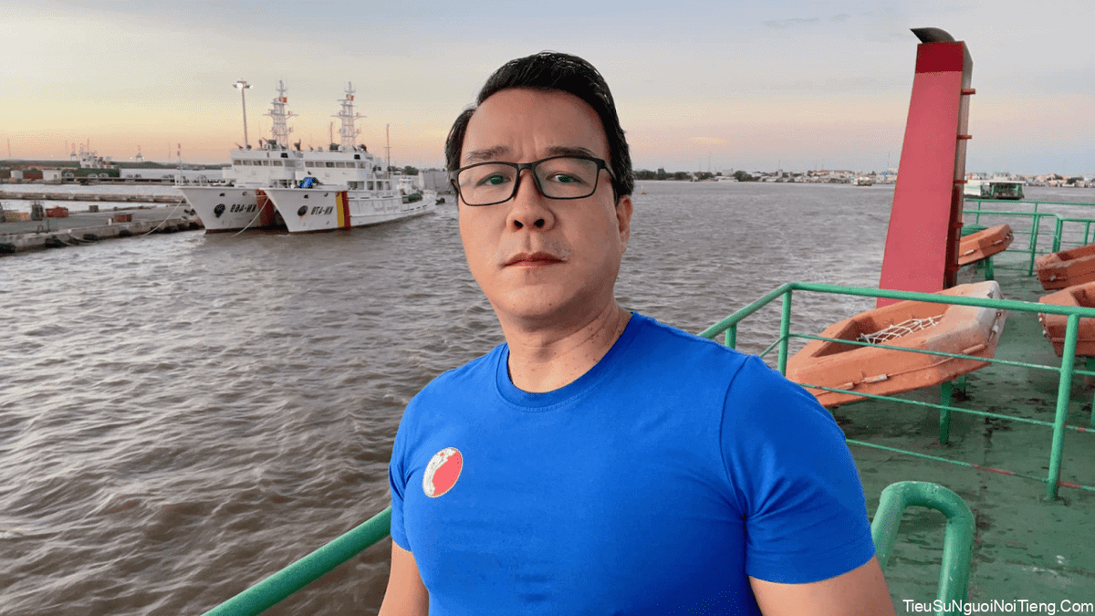 Hiện tại cuộc hôn nhân của Thắng Ngô và vợ trẻ vẫn đang là đề tài được dân tình hết mực quan tâm và đưa ra nhiều ý kiến trái chiều.