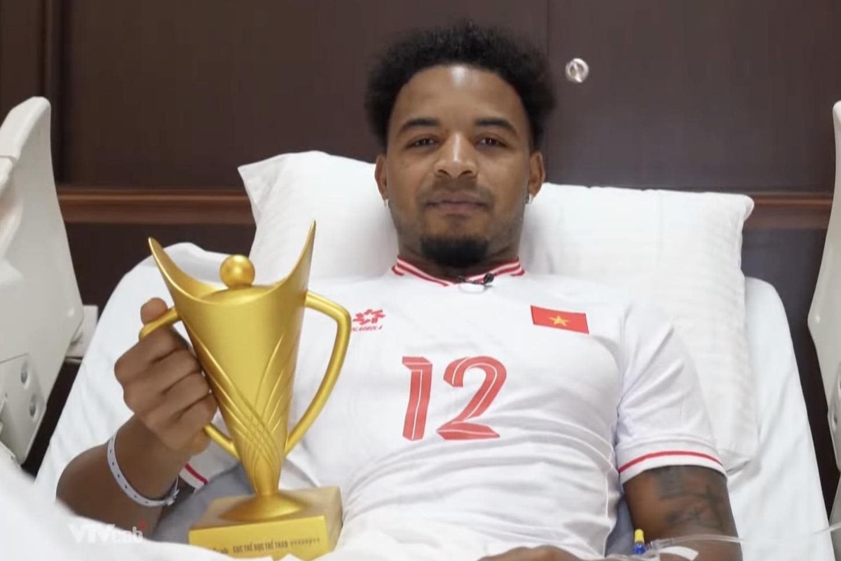 Ngoài số tiền thưởng trên, Xuân Son thi đấu cho CLB Nam Định cũng có một khoản thu nhập lớn.