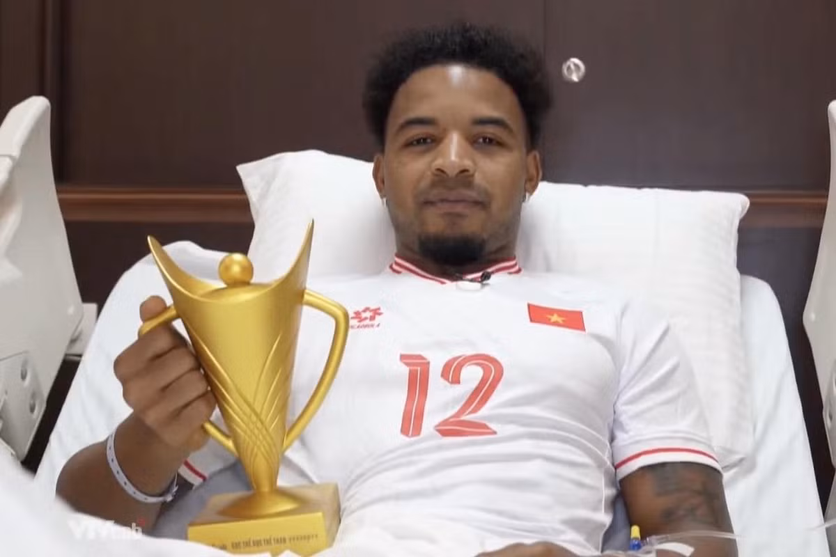 Ngoài số tiền thưởng trên, Xuân Son thi đấu cho CLB Nam Định cũng có một khoản thu nhập lớn.