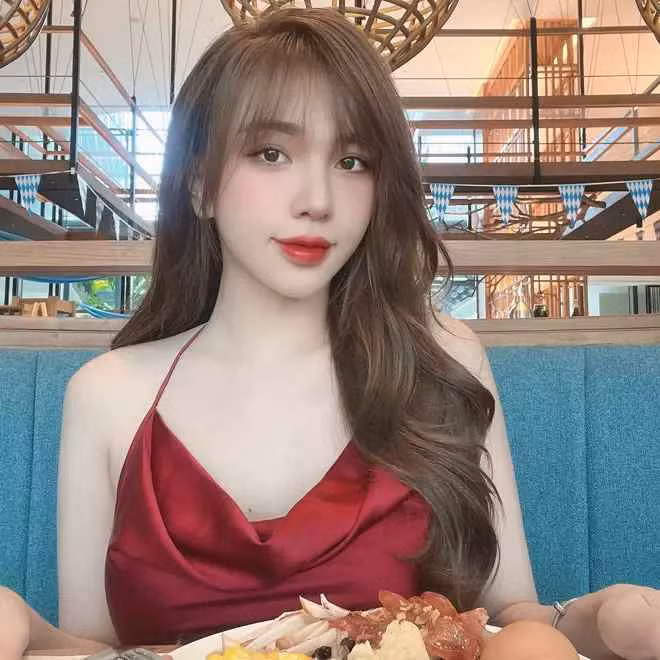 Nàng WAGs đến từ Đồng Nai này thường xuyên có mặt trên khán đài cổ vũ bạn trai thi đấu.