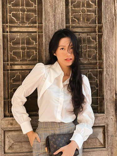 Trên trang cá nhân, Doãn Hải My thường xuyên khoe những tấm ảnh 1 mình đầy xinh đẹp. Nhưng fan vẫn liên tục nhắc đến Đoàn Văn Hậu ở phần bình luận ảnh của người đẹp.