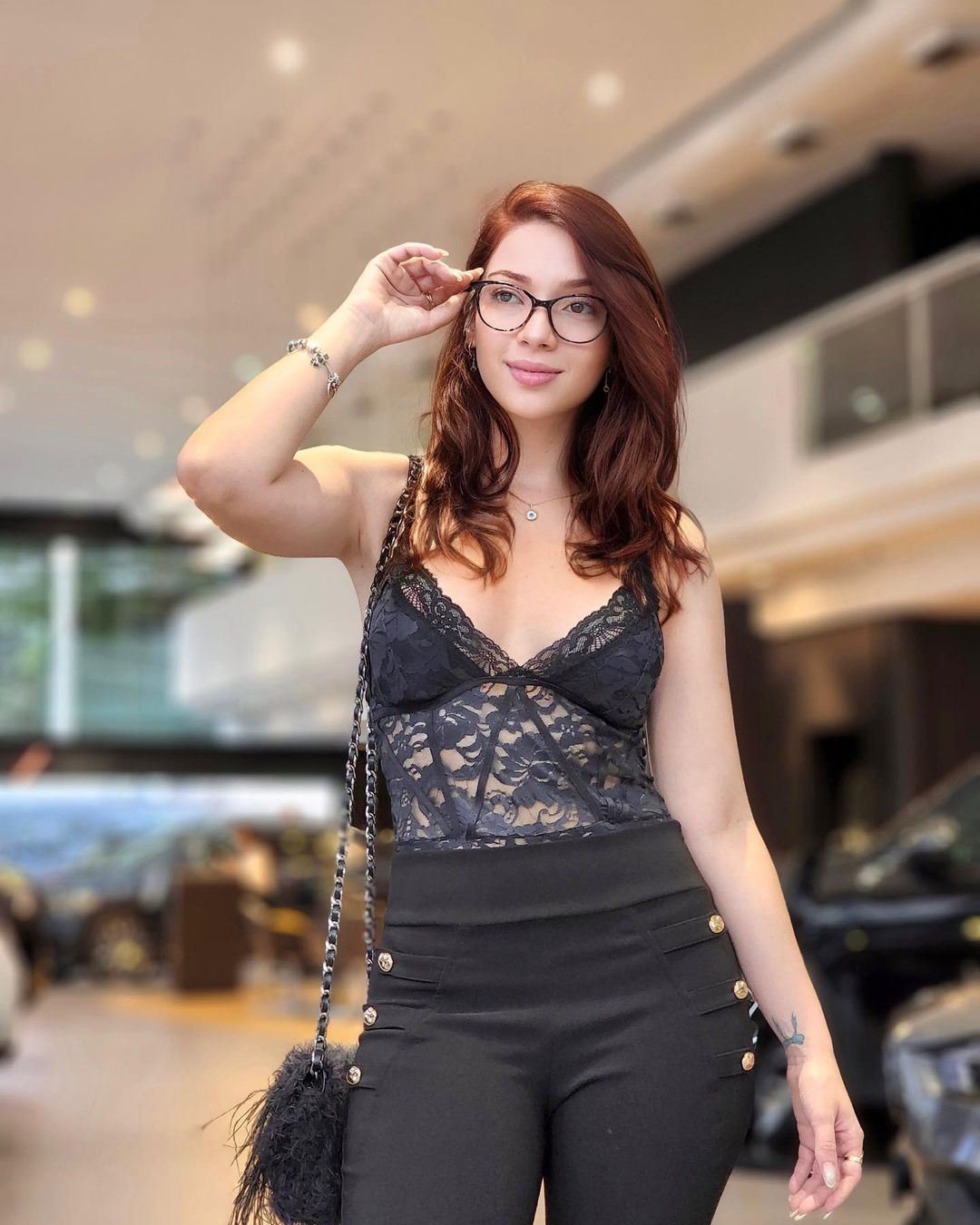 Các tài khoản TikTok và Instagram phổ biến của cô cũng không phải là trang mạng xã hội duy nhất mà cô duy trì.