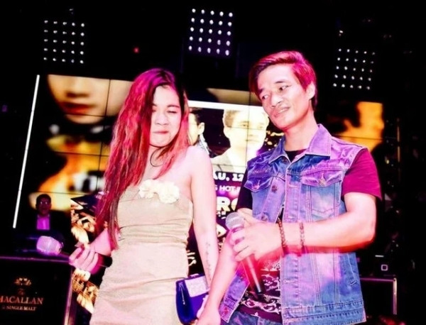 Trước Thông Soái Ca, Lệ Rơi cũng là cái tên khiến cộng đồng mạng xôn xao vì những chiêu trò để nổi tiếng. Anh được biết đến với những bản cover "chỉ riêng mình ta", hát bằng chất giọng ngọng, nhiều lúc sai cả nhịp điệu, lệch tông.