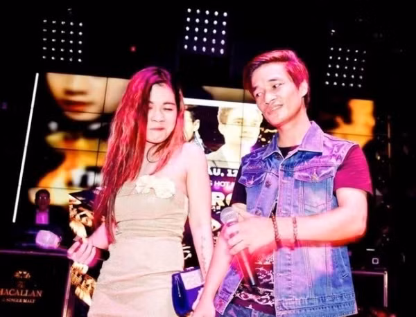 Trước Thông Soái Ca, Lệ Rơi cũng là cái tên khiến cộng đồng mạng xôn xao vì những chiêu trò để nổi tiếng. Anh được biết đến với những bản cover "chỉ riêng mình ta", hát bằng chất giọng ngọng, nhiều lúc sai cả nhịp điệu, lệch tông.