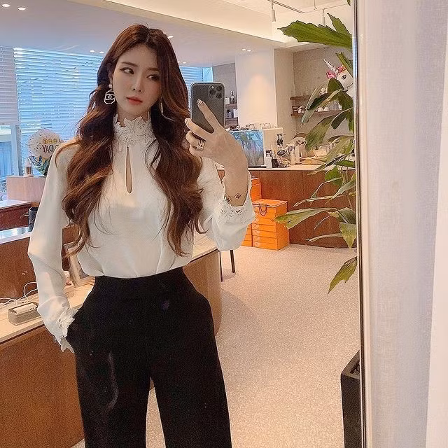 Dahyun có trang blog riêng, chuyên review về các địa điểm du lịch, nghỉ dưỡng nổi tiếng.