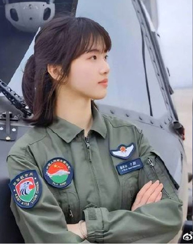 Khi còn đi học, điểm thi ở trường của Từ Phong Xán luôn đứng đầu, được thầy cô, bạn bè ngưỡng mộ.