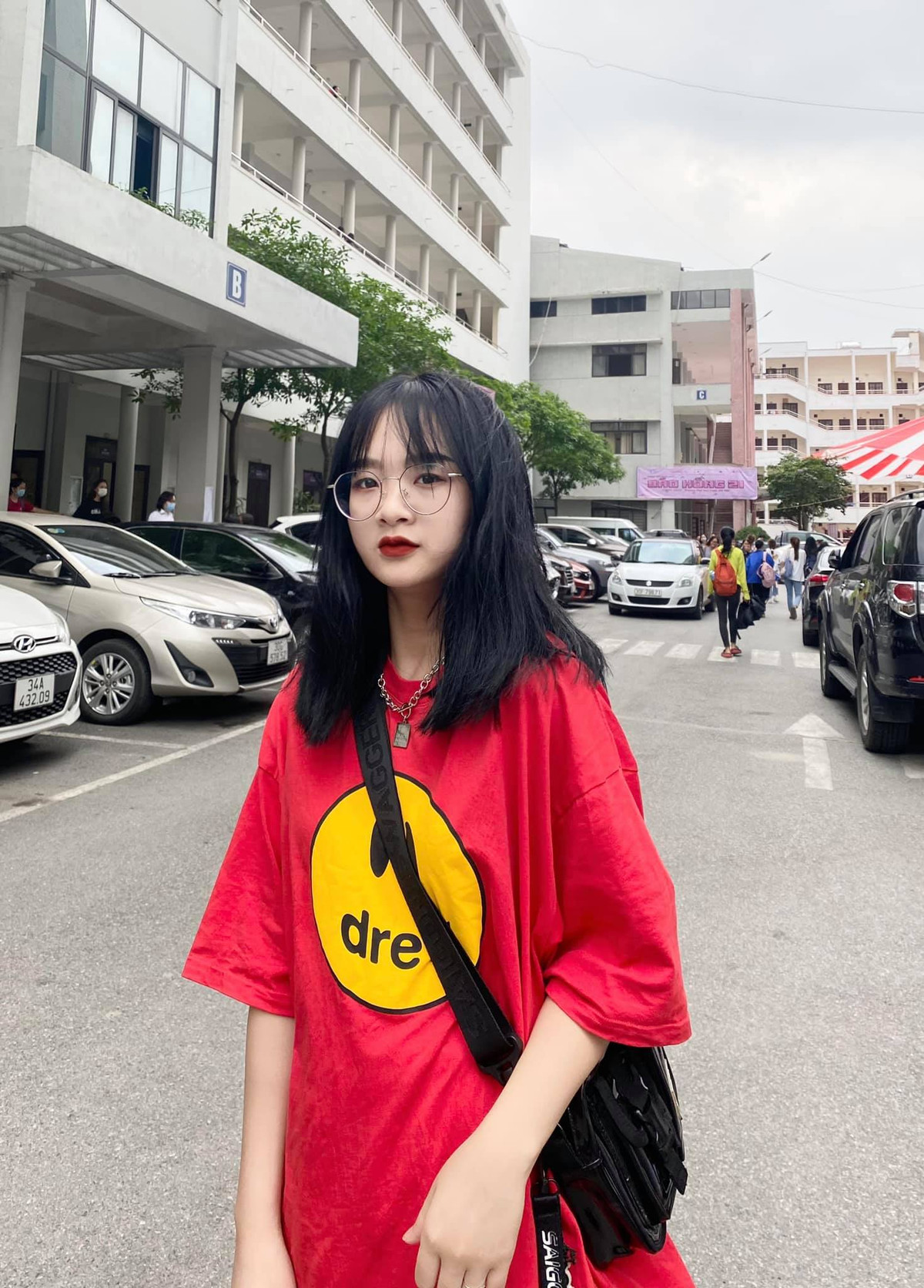 Dù không còn hoạt động năng nổ trên mạng xã hội như xưa nhưng Gấm Kami vẫn đang nỗ lực chứng minh thành quả lao động của mình.