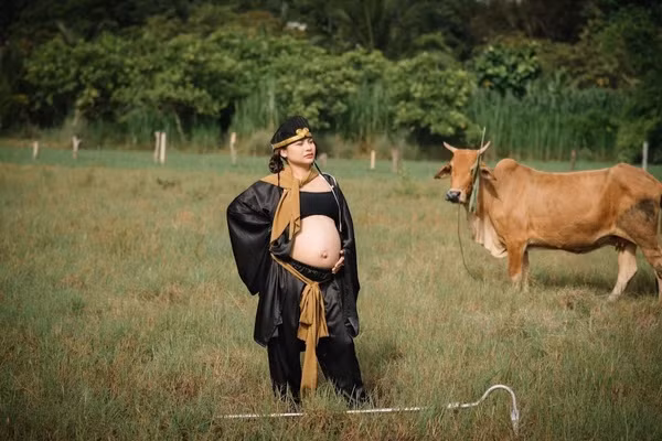 Bên cạnh đó, nhiều người cũng cho rằng đây sẽ là ý tưởng hay để họ học hỏi, nếu “được” bầu trong thời gian tới chắc sẽ chụp như vậy để làm kỷ niệm.