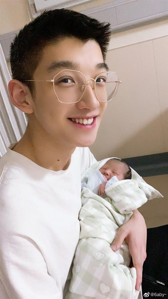 Nhan sac nang beo 100kg sau 1 nam sinh con voi chong hot boy-Hinh-4