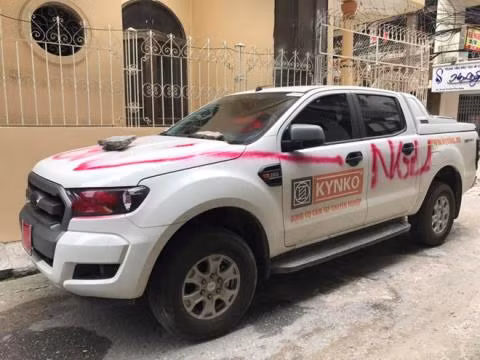 Tuy nhiên, nhiều người cũng cho rằng chủ shop đã quá vội vàng và hành xử có phần nặng tay đối với chiếc xe đỗ sai quy định.