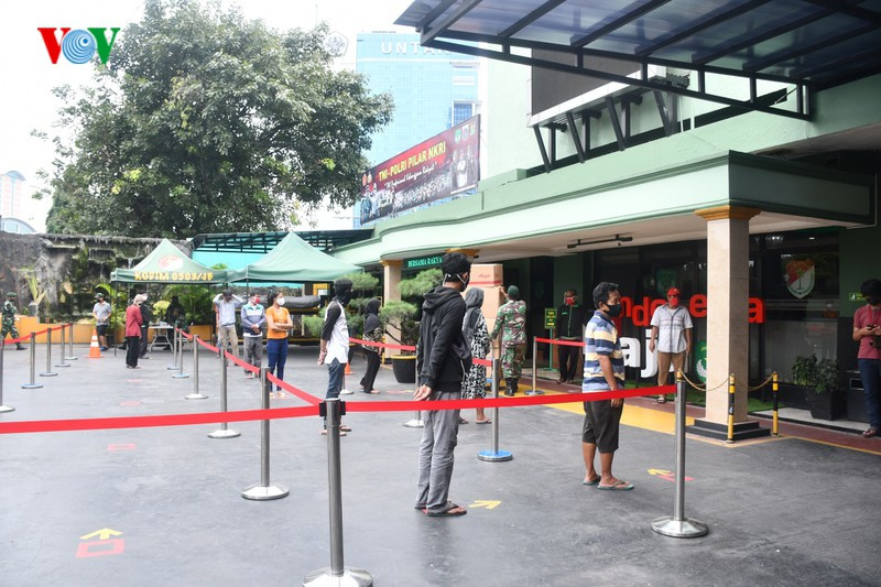 Gọi là "Cây ATM Gạo của người chỉ huy" vì các cây ATM này sẽ được các Bộ chỉ huy quân sự ở các quận quản lý, phân phối gạo và đảm bảo an ninh cho người dân.