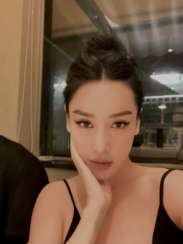 Để có được vòng 3 đáng mơ ước, Thanh Thảo thường xuyên dành nhiều thời gian tập luyện trong phòng GYM.