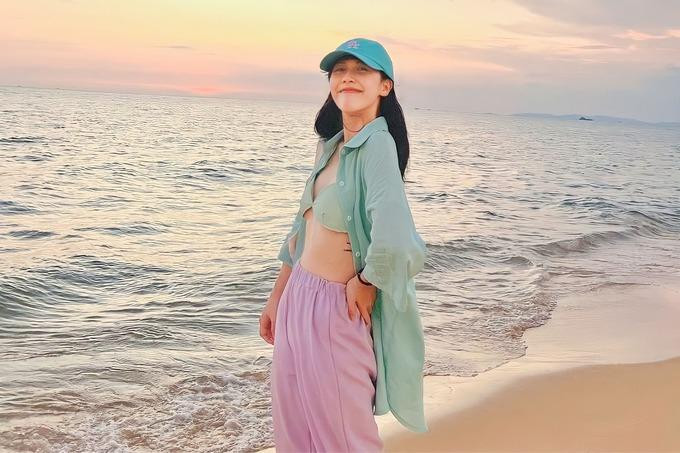 Ngoài công việc sáng tạo nội dung đa nền tảng, Youtuber Hậu Hoàng còn lấn sân sang lĩnh vực MC (người dẫn chương trình) và tích cực nhận lời tham gia các chương trình giải trí.