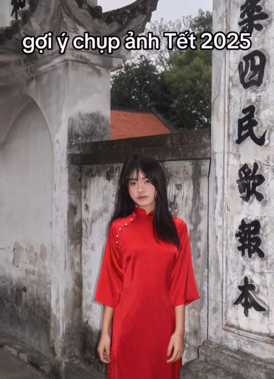 Địa điểm được chọn để "thị phạm" hướng dẫn chụp ảnh Tết 2025 đó là Văn Miếu - Quốc Tử Giám.