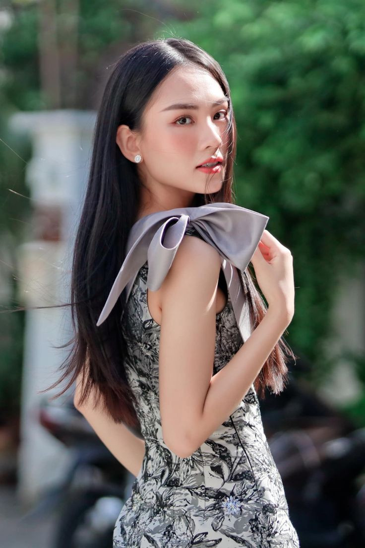 Trước khi dự thi Hoa hậu Việt Nam, Mai Phương cũng từng đăng quang ngôi vị hoa khôi ĐH Đồng Nai năm 2018.