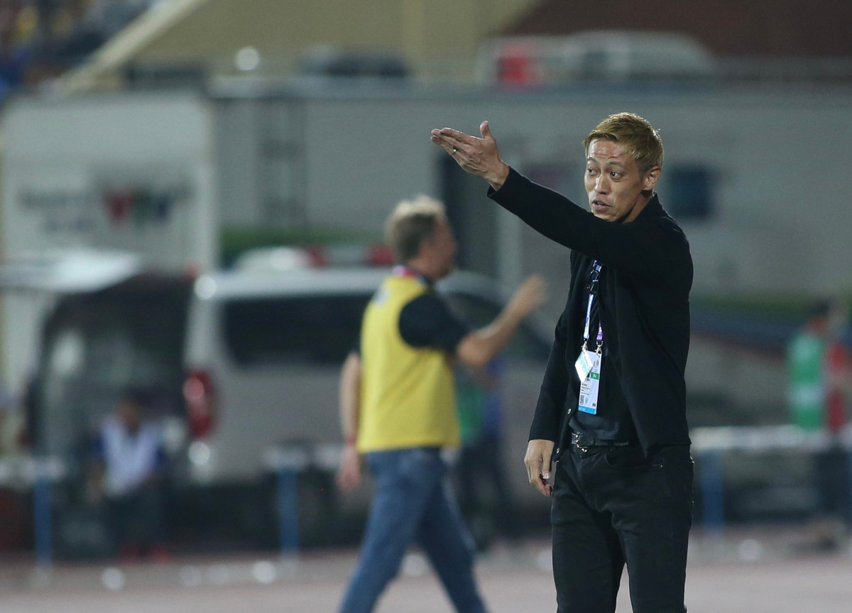 Những phút tiếp theo của trận đấu, HLV U23 Campuchia dường như đã chấp nhận tỷ số và không có bất cứ chỉ đạo nào thêm.