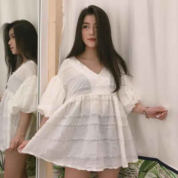 Có lợi thế về ngoại hình, Quỳnh Thi nhận được không ít lời mời làm người mẫu ảnh từ các shop thời trang và nhiều nhiếp ảnh gia.