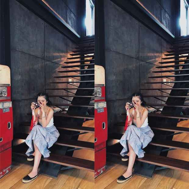 Gương mặt thanh thoát cùng với thần thái, biểu cảm mỗi khi chụp hình làm cho Quỳnh Chi rất giống thiếu nữ Hàn hay Nhật.