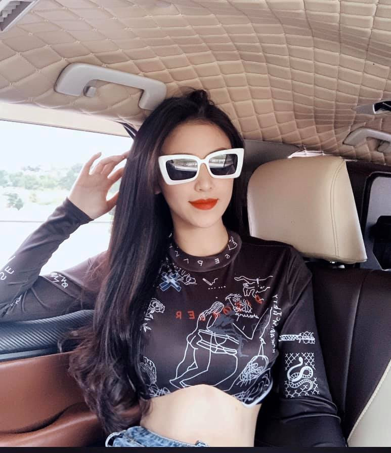 Dưới ảnh, nhiều người bày tỏ bất ngờ bởi không thể nhận ra nàng hot girl bánh tráng trộn năm nào.