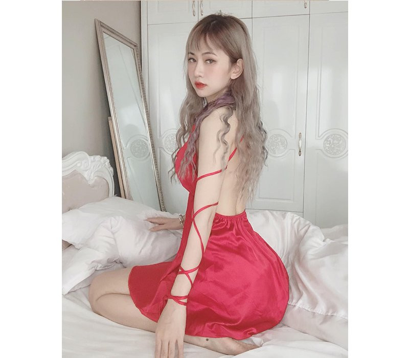 Hiện tại, Lê Bống vẫn theo đuổi phong cách gợi cảm, không ngại khoe mặt xinh body xịn lên MXH