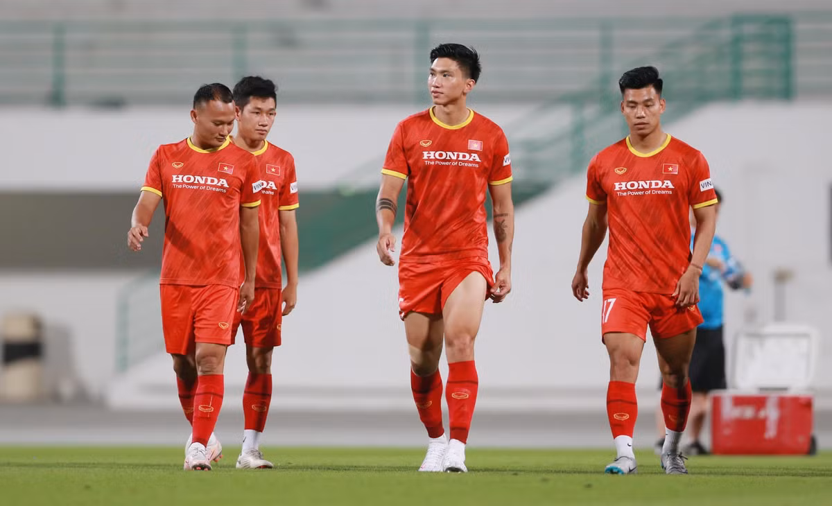 Phải thừa nhận rằng trong dàn cầu thủ của đội tuyển Việt Nam, Đoàn Văn Hậu vẫn là nam thần giữa dàn nam thần.