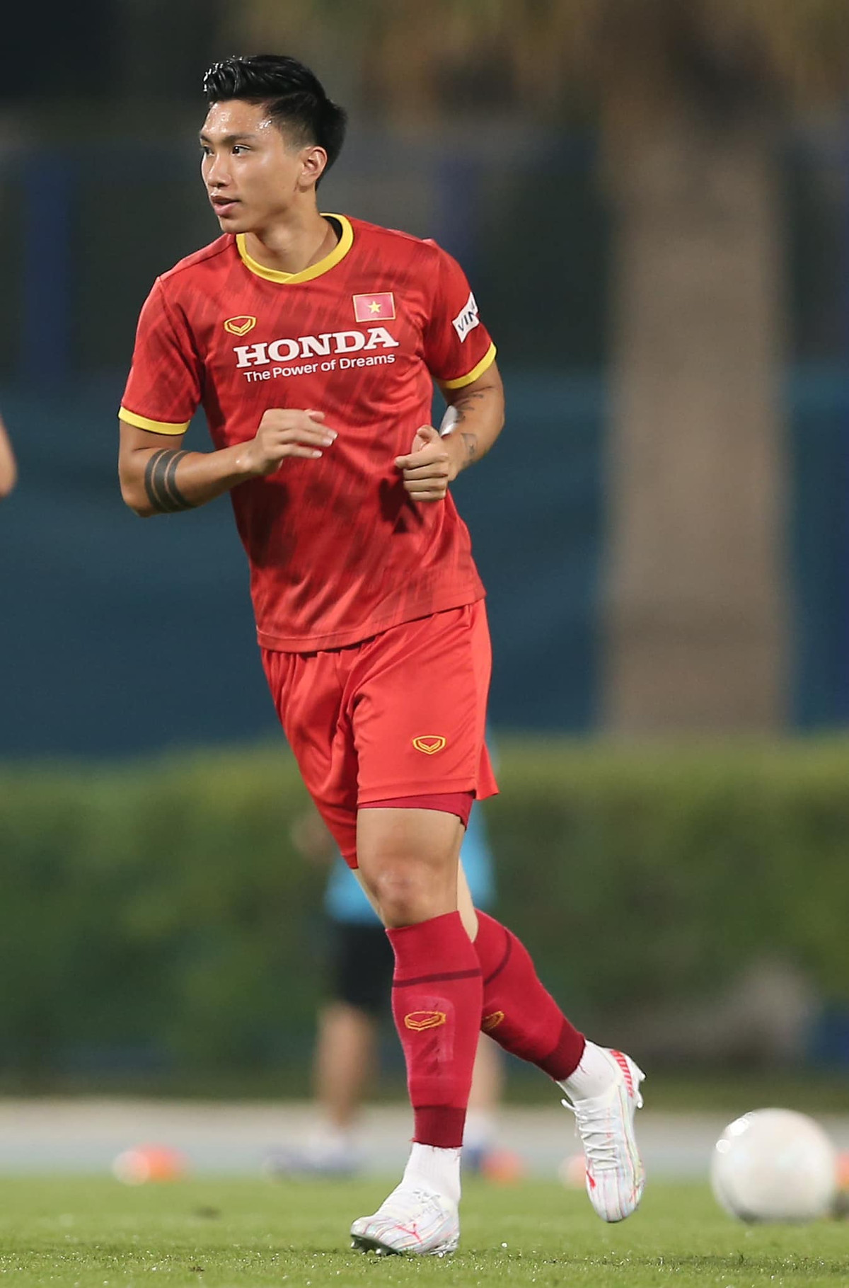 Thời gian thi đấu ở châu Âu cũng giúp Đoàn Văn Hậu càng thêm cao lớn, nam tính và hút ánh nhìn.