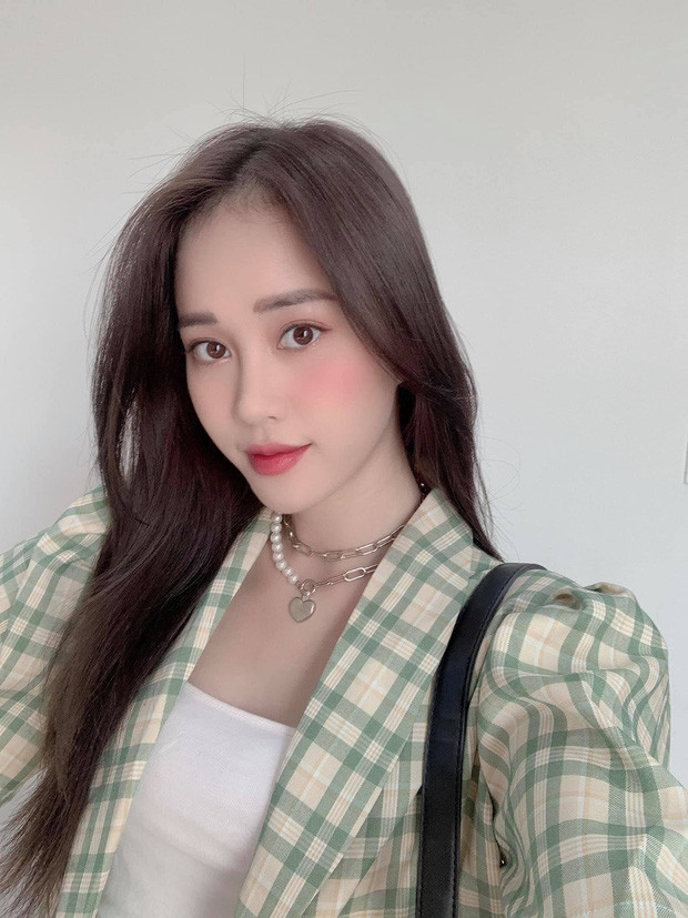 Mai Phương từng là Á khôi 1 và Miss Thân thiện của Hoa khôi Sinh viên Việt Nam 2016. Trên Facebook, trang cá nhân của thí sinh Hoa hậu Việt Nam 2020 có đến 207.000 lượt theo dõi.