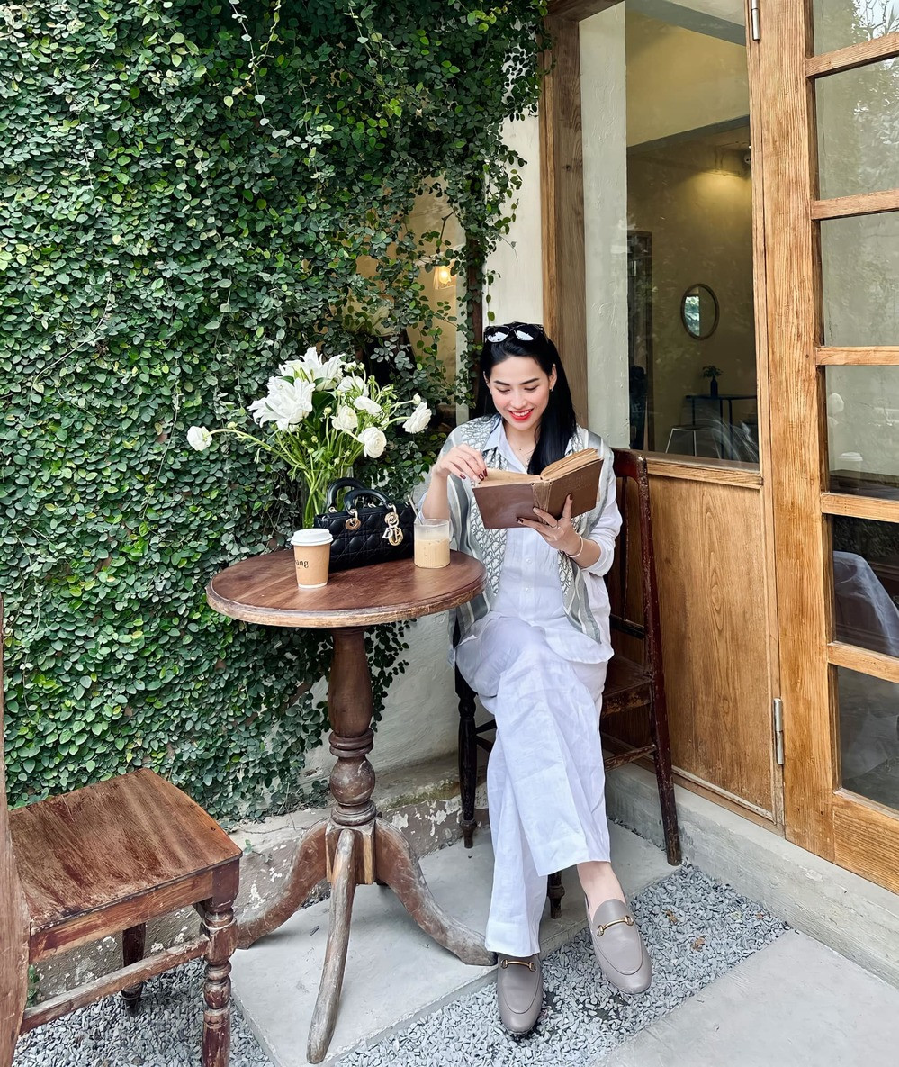 Khoảnh khắc trên của hiện tượng mạng Võ Hà Linh nhận về nhiều lời khen từ dân tình, thậm chí nhiều người xúc động rưng rưng nước mắt.