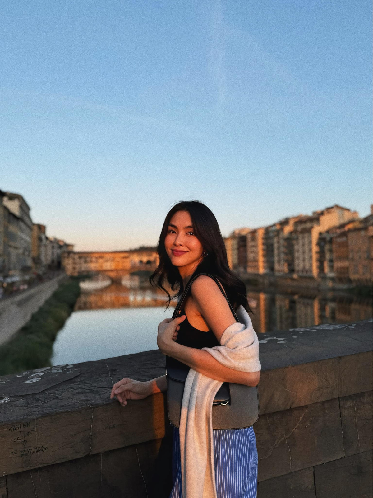 Cùng với chia sẻ của Tăng Thanh Hà là những hình ảnh về các địa điểm mà cô đi qua.