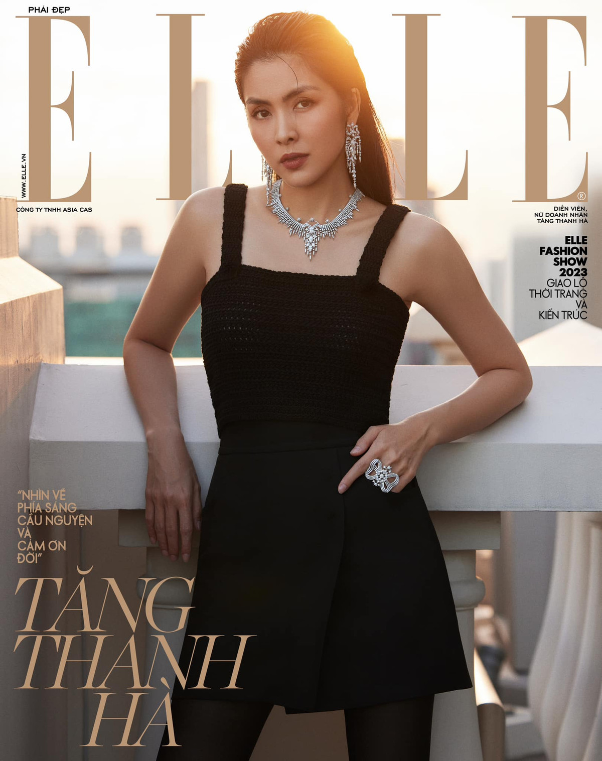 Thậm chí, nhiều người còn tò mò tham khảo outfit của Tăng Thanh Hà.