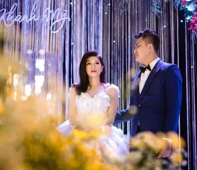 Trên trang cá nhân, Vân Navy không ngại khoe những cuốn sổ tiết kiệm, đồng hồ hàng hiệu, trang sức kim cương,... Cựu hot girl cho hay đó là những nỗ lực của bản thân trong thời gian dài phấn đấu.